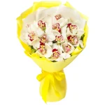 Букет из 11 белых орхидей